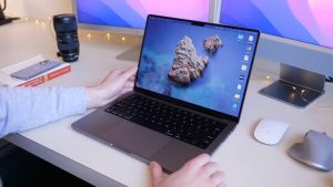 Các yếu tố ảnh hưởng đến giá thu mua laptop công ty 