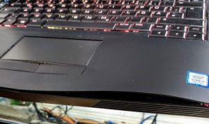 Các yếu tố đi kèm làm giá giảm sâu hơn