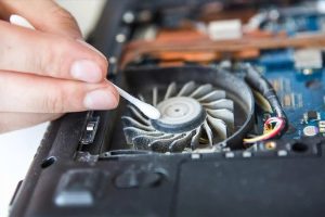 Làm sao để giảm mức trừ giá khi bán laptop?